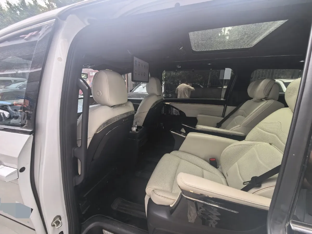 2023 GAC Trumpchi M8 2.0T 190HP L4 E-CVT Hybrid,autocango,china used car exporter,china ev exporter,chinese used car exporter,chinese used ev exporter