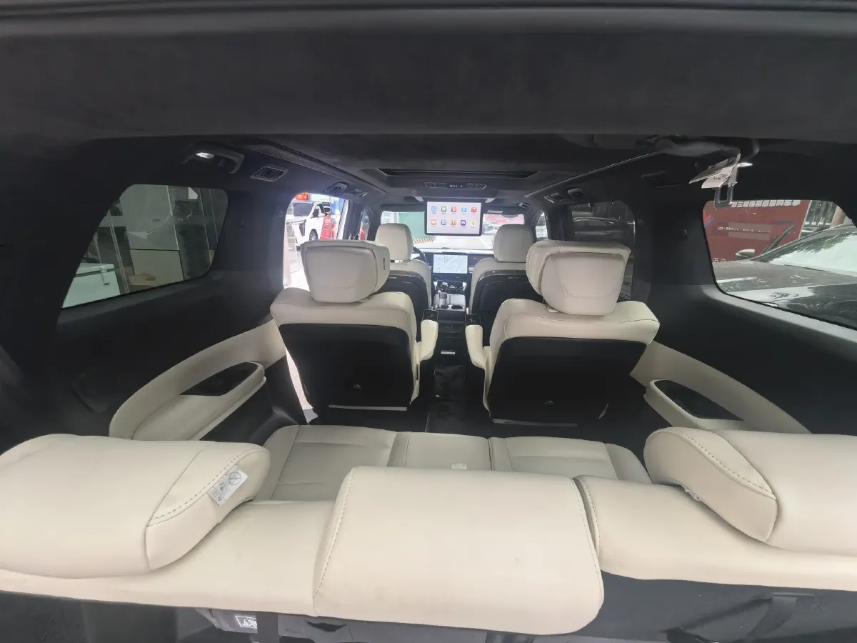 2023 GAC Trumpchi M8 2.0T 190HP L4 E-CVT Hybrid,autocango,china used car exporter,china ev exporter,chinese used car exporter,chinese used ev exporter
