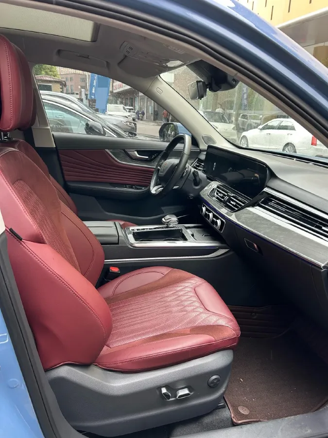 2023 HongQi HS5 2.0T 252HP L4 8AT,autocango,china used car exporter,china ev exporter,chinese used car exporter,chinese used ev exporter