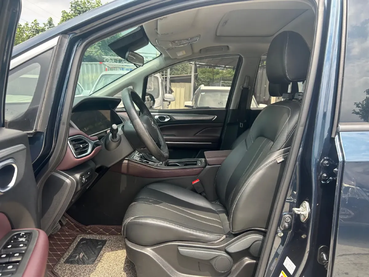 2021 GAC Trumpchi M6 1.5T 169HP L4 7DCT,autocango,china used car exporter,china ev exporter,chinese used car exporter,chinese used ev exporter