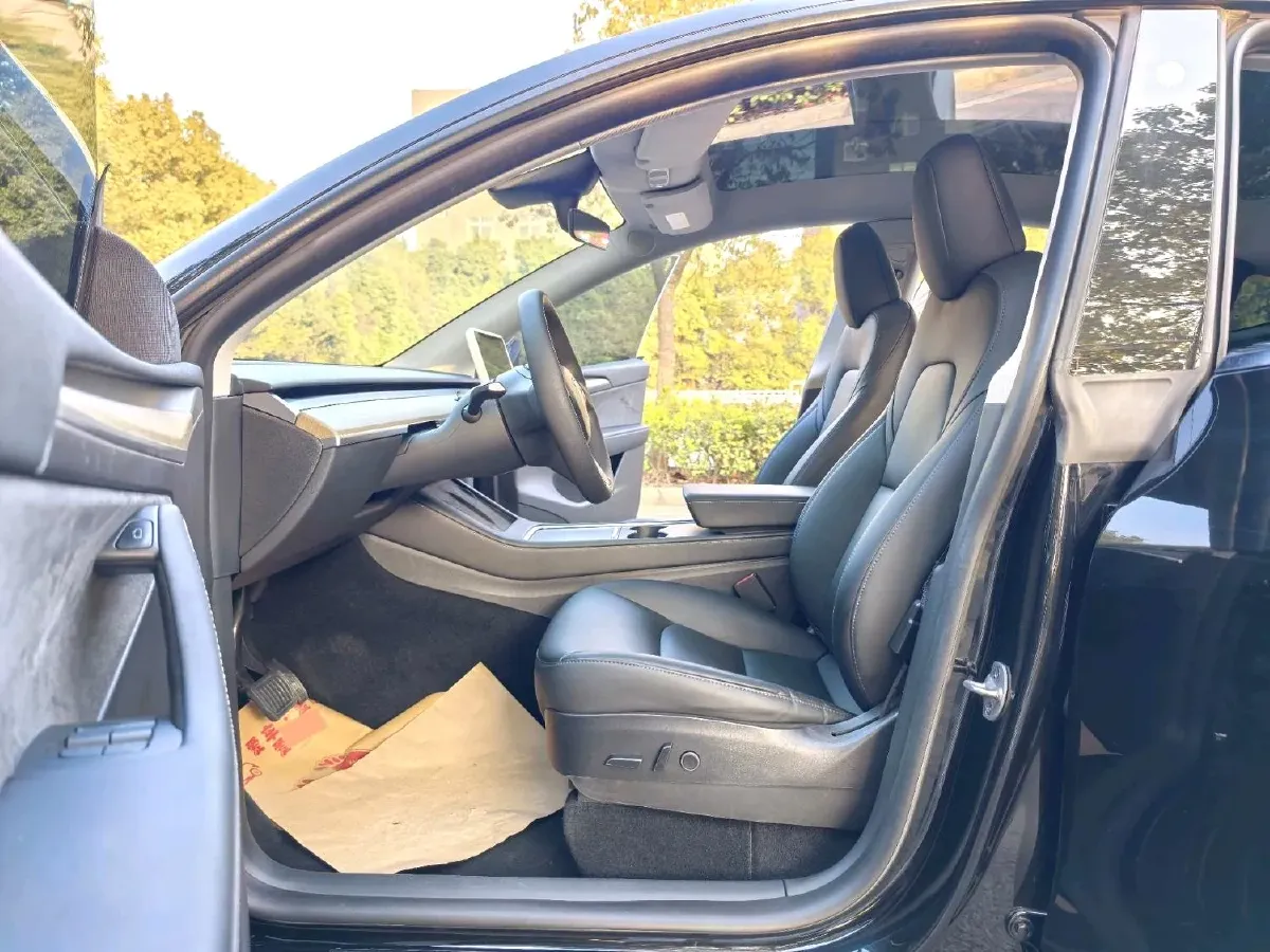 2022 Tesla Model Y BEV 60KWH,autocango,china used car exporter,china ev exporter,chinese used car exporter,chinese used ev exporter