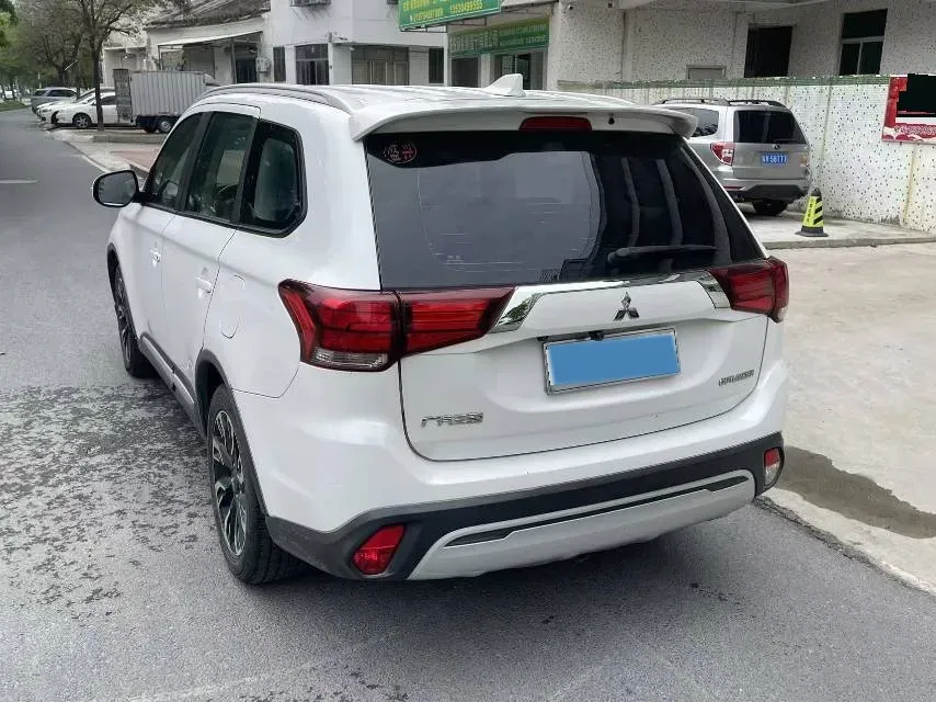 2019 Mitsubishi Outlander 2.0L 166HP L4 CVT,autocango,china used car exporter,china ev exporter,chinese used car exporter,chinese used ev exporter