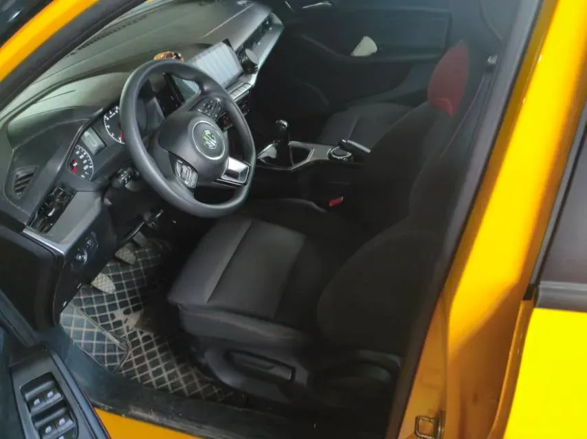 2021 MG 5 1.5L 120HP L4 5MT,autocango,china used car exporter,china ev exporter,chinese used car exporter,chinese used ev exporter