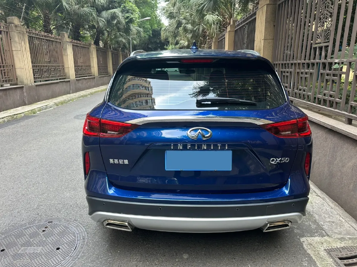 2022 Infiniti QX50 2.0T 245HP L4 CVT,autocango,china used car exporter,china ev exporter,chinese used car exporter,chinese used ev exporter