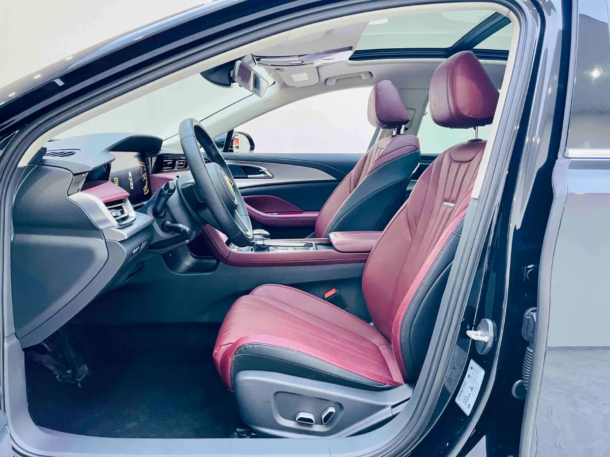 2023 HongQi H5 1.5T 169HP L4 7DCT,autocango,china used car exporter,china ev exporter,chinese used car exporter,chinese used ev exporter