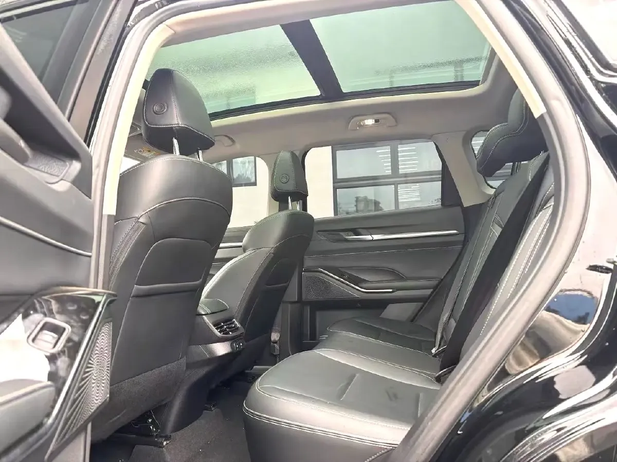 2022 Haval H6 1.5T 184HP L4 7DCT,autocango,china used car exporter,china ev exporter,chinese used car exporter,chinese used ev exporter