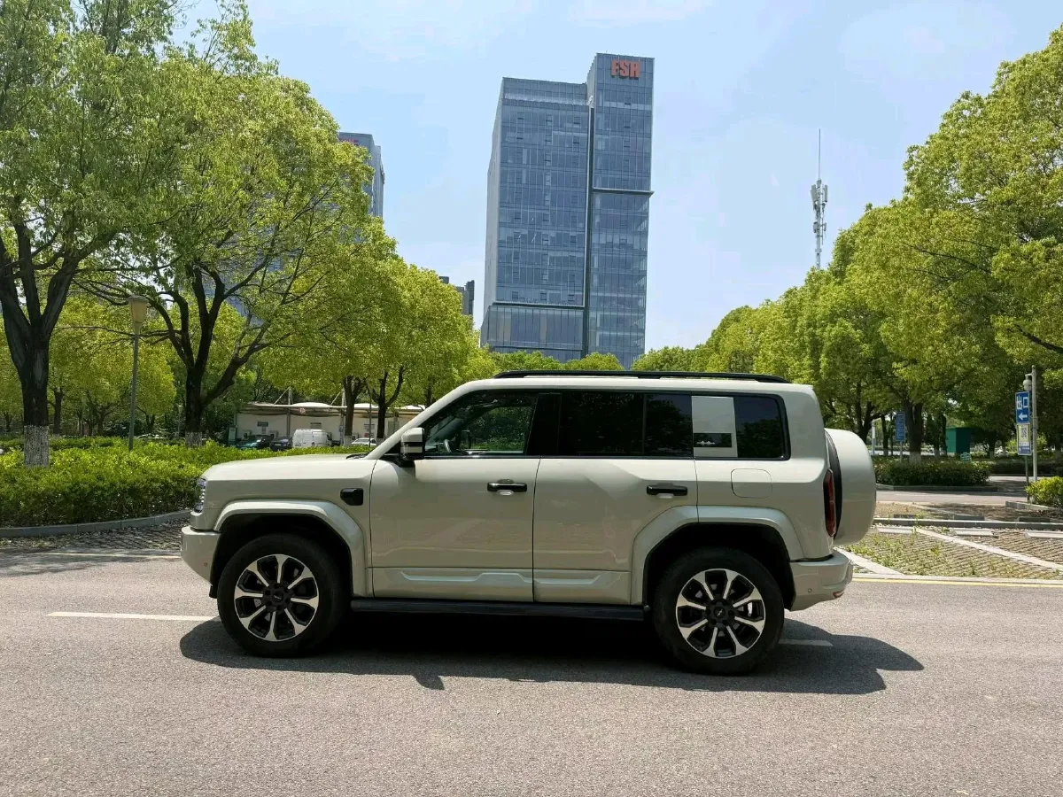 2025 FangChengBao Bao 5 1.5T 194HP L4 E-CVT PHEV 31.8KWH,autocango,china used car exporter,china ev exporter,chinese used car exporter,chinese used ev exporter
