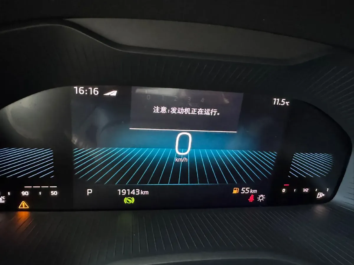 2023 Skoda Karoq 1.4T 150HP L4 7DCT,autocango,china used car exporter,china ev exporter,chinese used car exporter,chinese used ev exporter