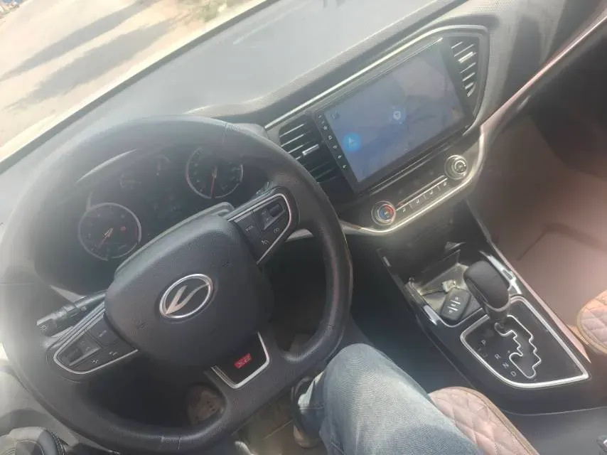 2017 Landwind X2 1.6L 125HP L4 4AT,autocango,china used car exporter,china ev exporter,chinese used car exporter,chinese used ev exporter