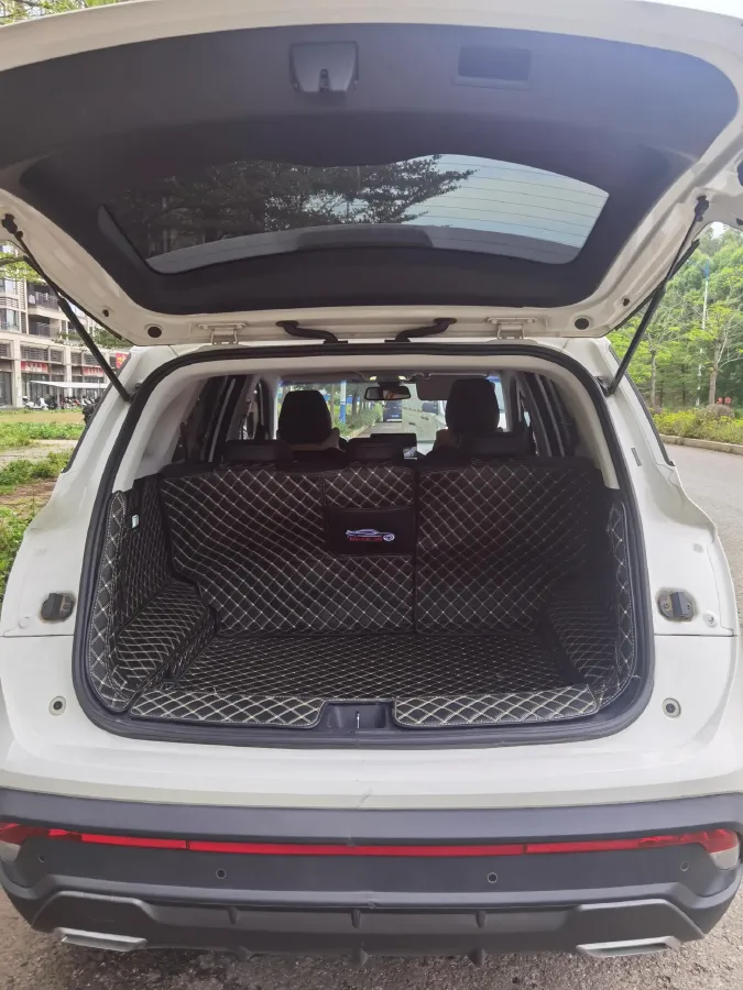 2018 BaoJun 530 1.5T 150HP L4 6DCT,autocango,china used car exporter,china ev exporter,chinese used car exporter,chinese used ev exporter