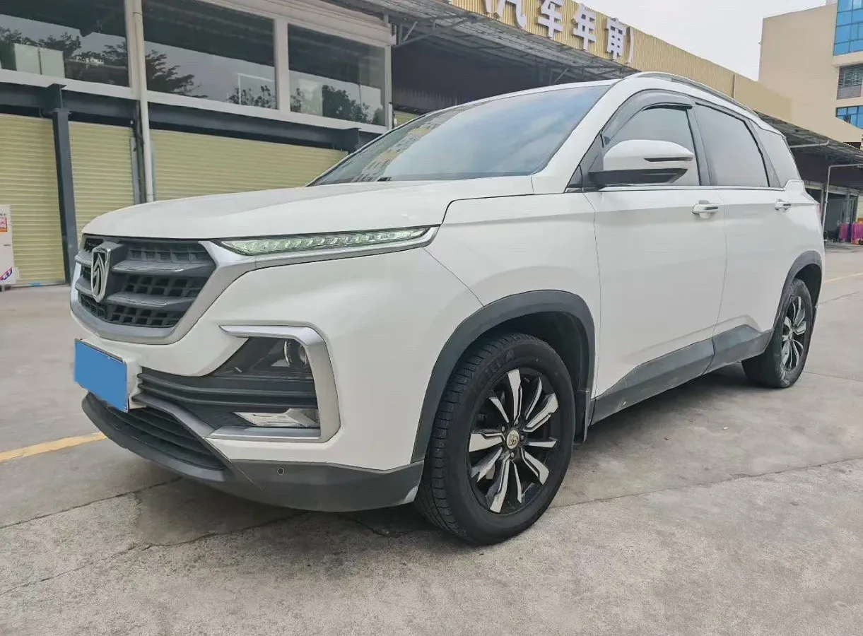 2018 BaoJun 530 1.5T 150HP L4 6DCT,autocango,china used car exporter,china ev exporter,chinese used car exporter,chinese used ev exporter