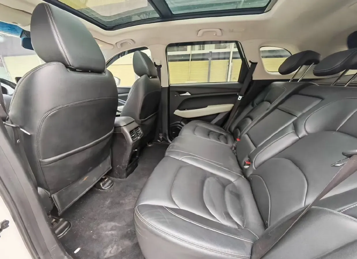 2018 BaoJun 530 1.5T 150HP L4 6DCT,autocango,china used car exporter,china ev exporter,chinese used car exporter,chinese used ev exporter