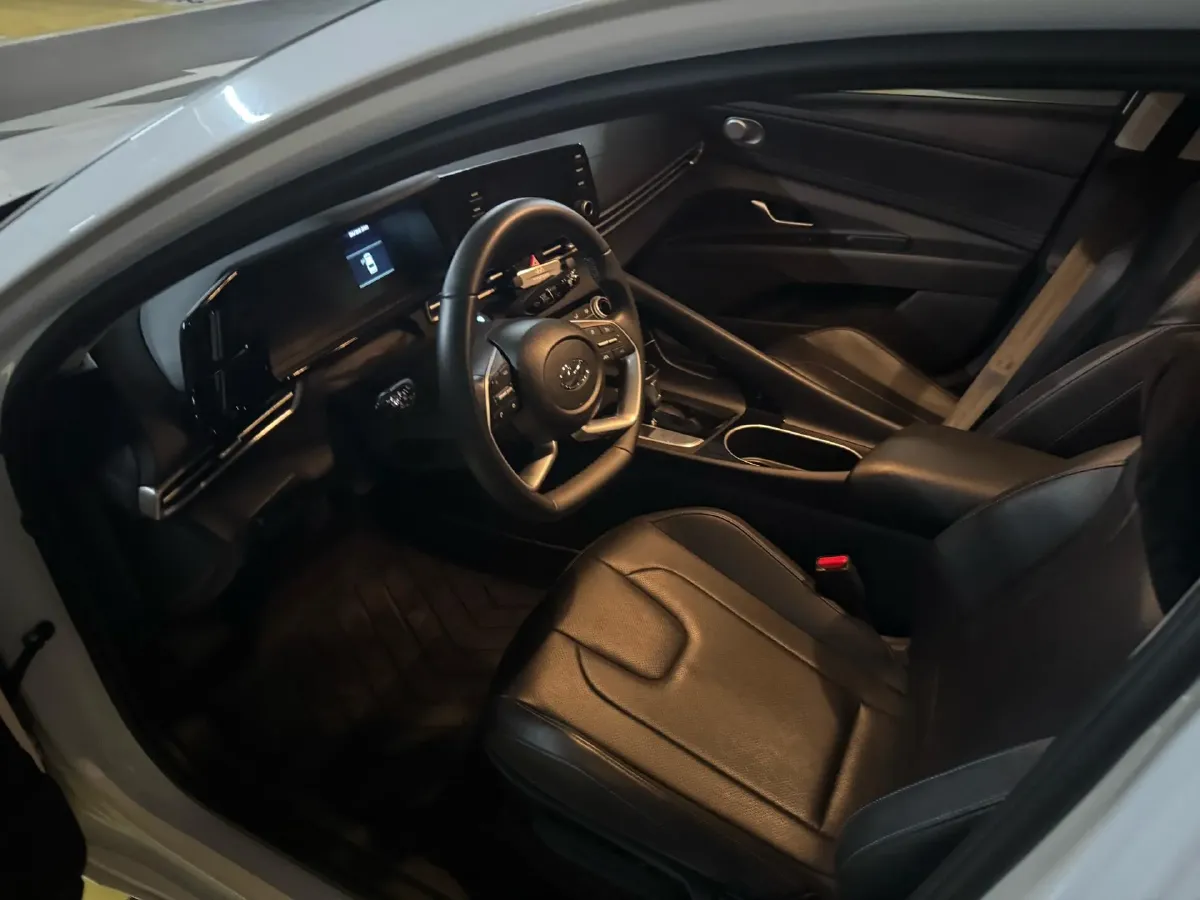 2022 Hyundai Elantra 1.5L 115HP L4 CVT,autocango,china used car exporter,china ev exporter,chinese used car exporter,chinese used ev exporter