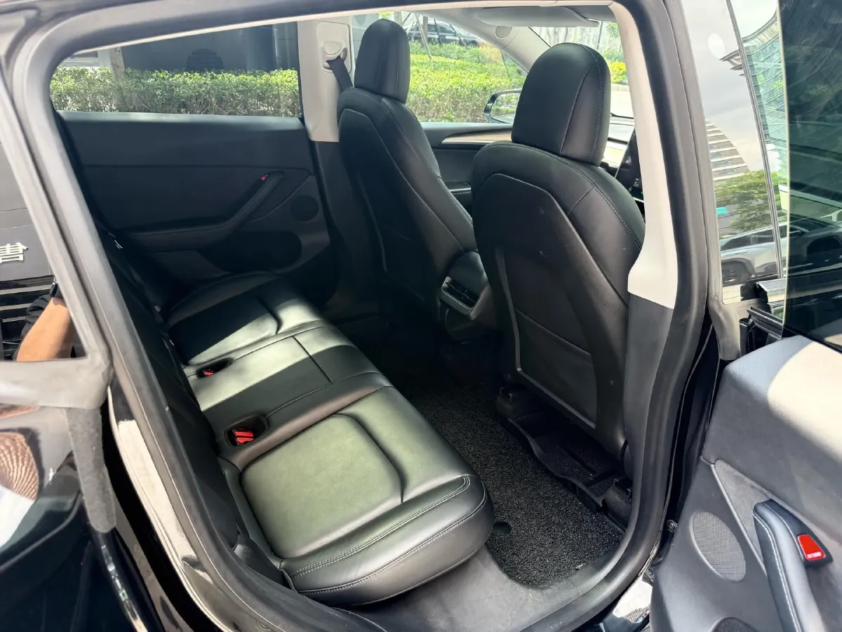 2022 Tesla Model Y BEV 60KWH,autocango,china used car exporter,china ev exporter,chinese used car exporter,chinese used ev exporter