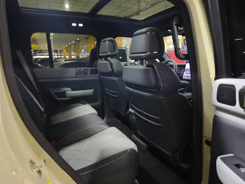 2023 FangChengBao Bao 5 1.5T 194HP L4 E-CVT PHEV 31.8KWH,autocango,china used car exporter,china ev exporter,chinese used car exporter,chinese used ev exporter