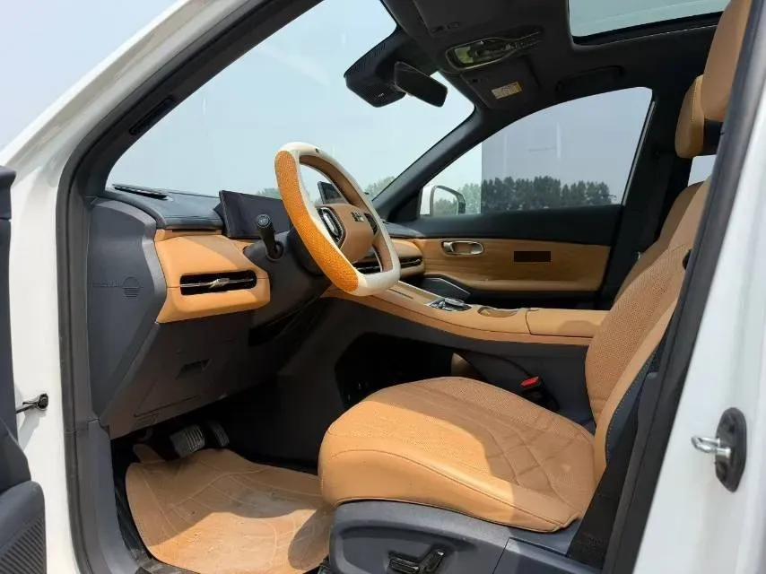 2025 LanDian E5 PLUS 1.5L 95HP L4 E-CVT PHEV 25KWH,autocango,china used car exporter,china ev exporter,chinese used car exporter,chinese used ev exporter