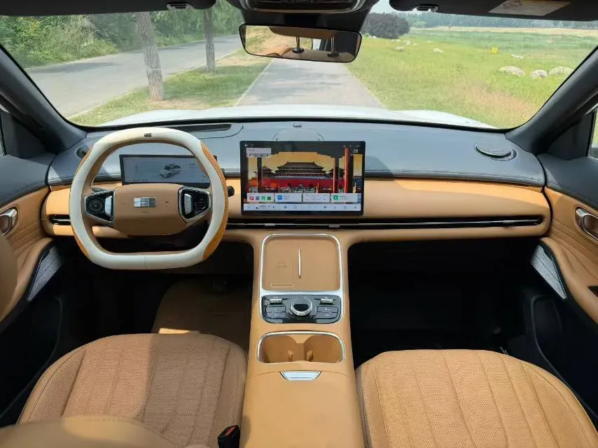 2025 LanDian E5 PLUS 1.5L 95HP L4 E-CVT PHEV 25KWH,autocango,china used car exporter,china ev exporter,chinese used car exporter,chinese used ev exporter