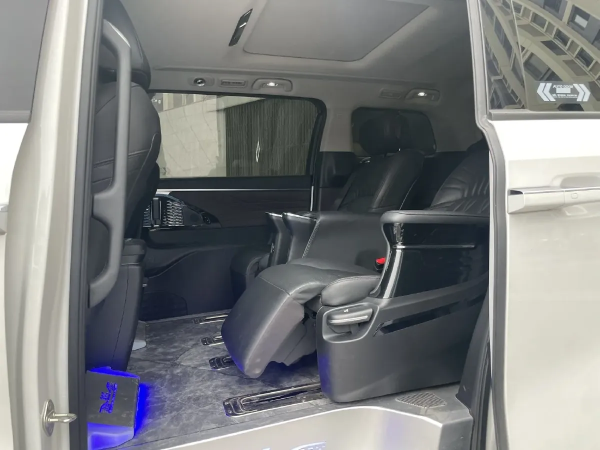 2024 GAC Trumpchi M8 2.0T 252HP L4 8AT,autocango,china used car exporter,china ev exporter,chinese used car exporter,chinese used ev exporter
