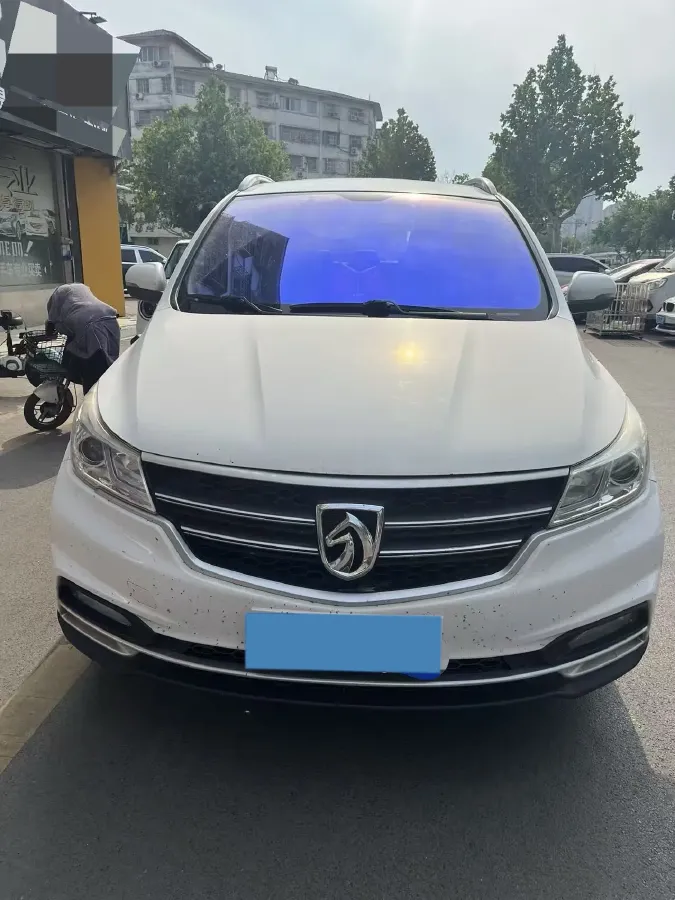 2019 BaoJun 730 1.5L 112HP L4 6MT,autocango,china used car exporter,china ev exporter,chinese used car exporter,chinese used ev exporter