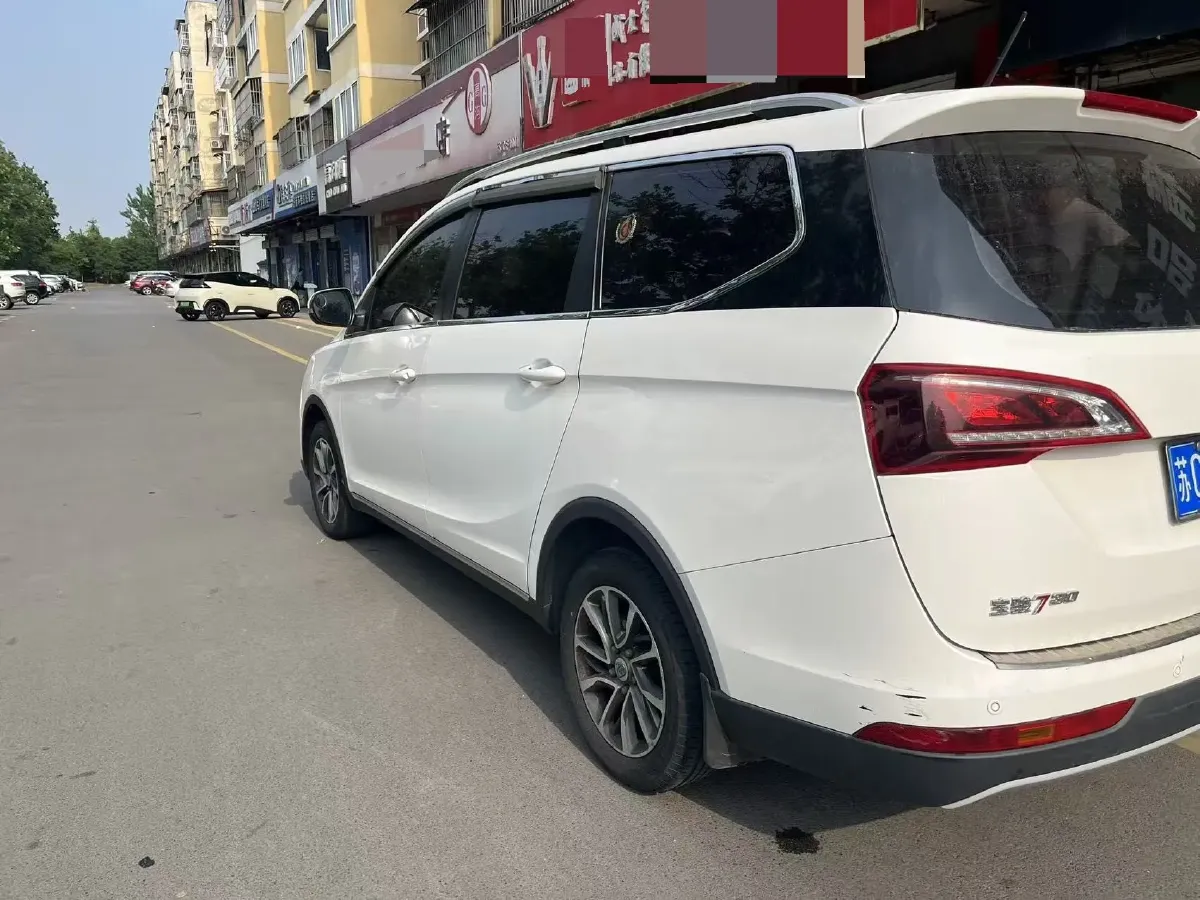 2019 BaoJun 730 1.5L 112HP L4 6MT,autocango,china used car exporter,china ev exporter,chinese used car exporter,chinese used ev exporter