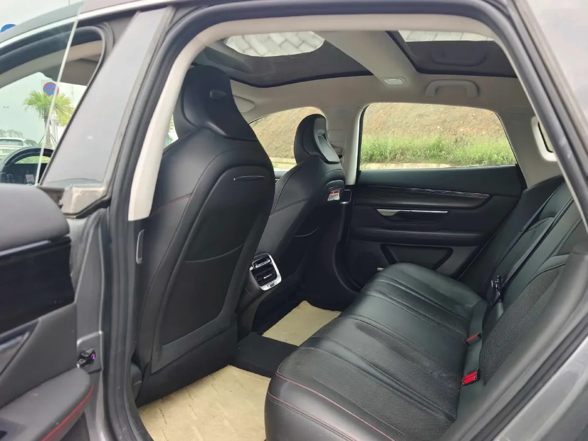 2020 DS 7 1.6T 215HP L4 8AT,autocango,china used car exporter,china ev exporter,chinese used car exporter,chinese used ev exporter