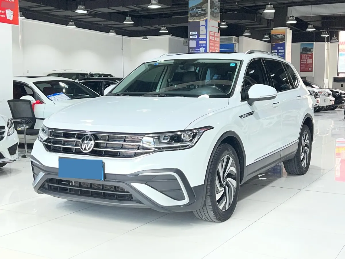 2023 Volkswagen Tiguan L 1.5T 160HP L4 7DCT,autocango,china used car exporter,china ev exporter,chinese used car exporter,chinese used ev exporter