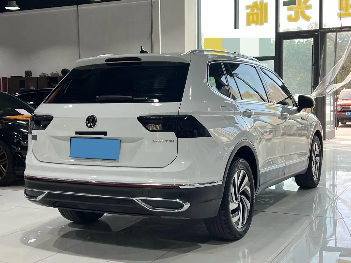 2023 Volkswagen Tiguan L 1.5T 160HP L4 7DCT,autocango,china used car exporter,china ev exporter,chinese used car exporter,chinese used ev exporter