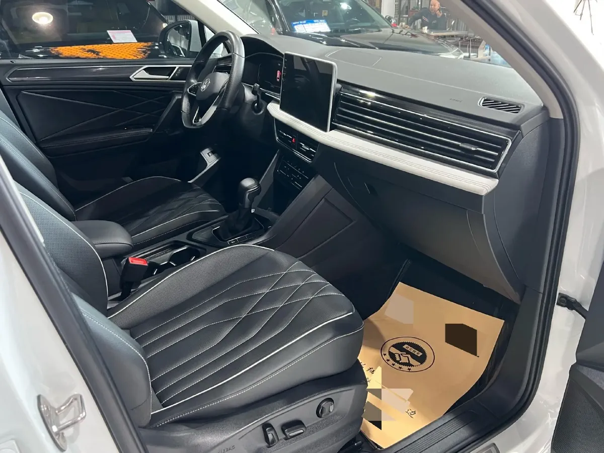 2023 Volkswagen Tiguan L 1.5T 160HP L4 7DCT,autocango,china used car exporter,china ev exporter,chinese used car exporter,chinese used ev exporter