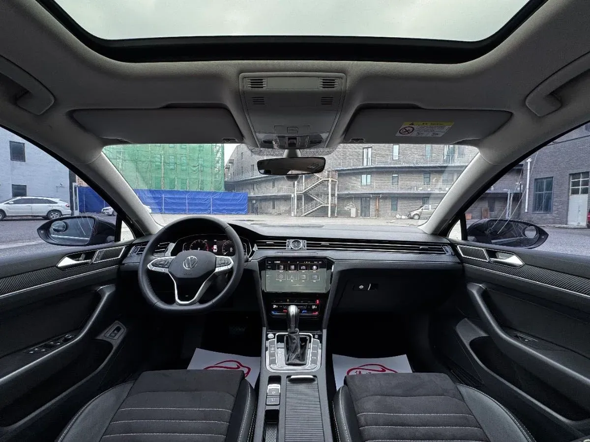 2020 Volkswagen Magotan 2.0T 186HP L4 7DCT,autocango,china used car exporter,china ev exporter,chinese used car exporter,chinese used ev exporter