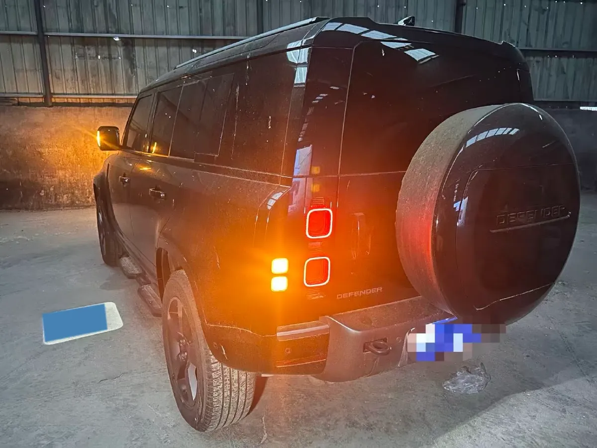 2024 Land Rover Defender 3.0T 400HP L6 8AT,autocango,china used car exporter,china ev exporter,chinese used car exporter,chinese used ev exporter