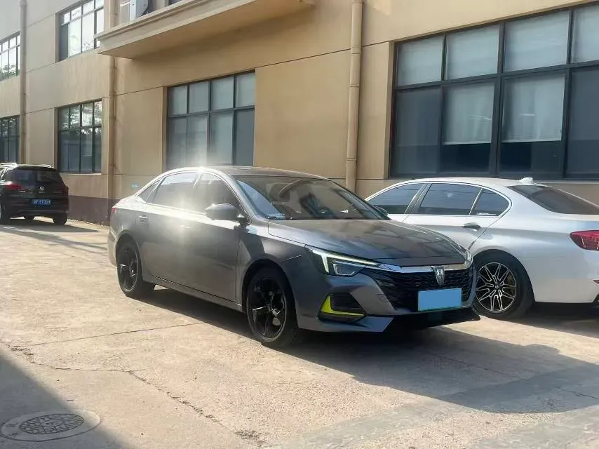 2021 Roewe i6 MAX 1.5T 169HP L4 AMT PHEV,autocango,china used car exporter,china ev exporter,chinese used car exporter,chinese used ev exporter