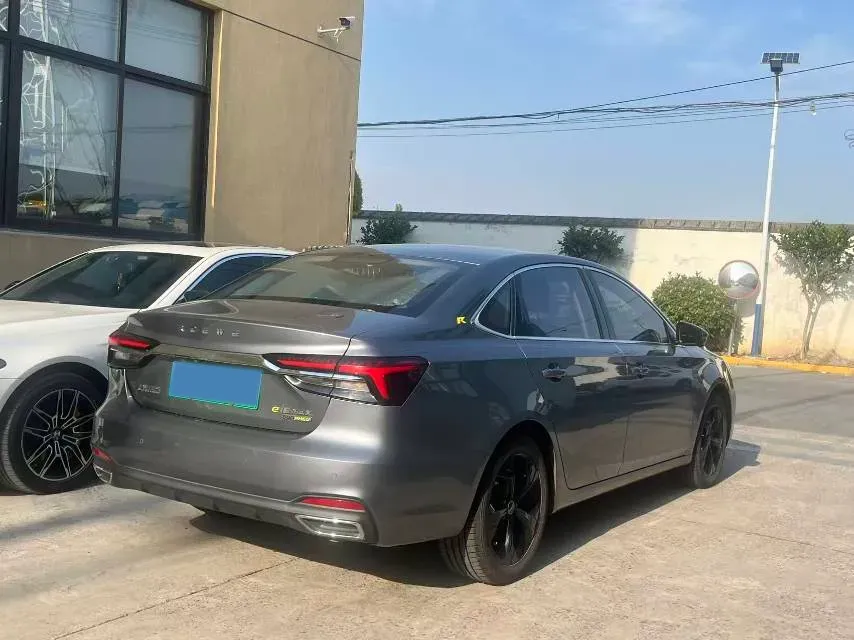 2021 Roewe i6 MAX 1.5T 169HP L4 AMT PHEV,autocango,china used car exporter,china ev exporter,chinese used car exporter,chinese used ev exporter