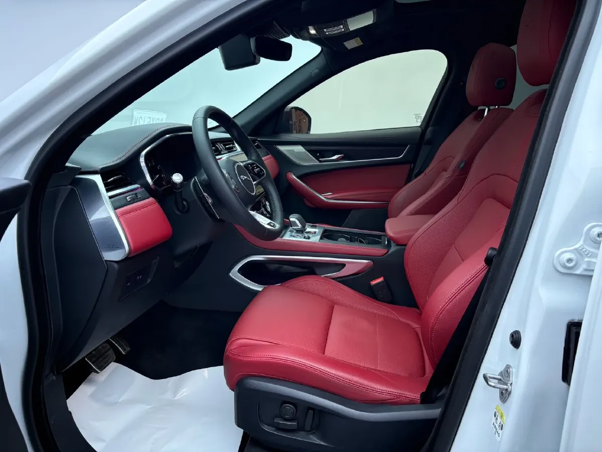 2023 Jaguar F-PACE 2.0T 250HP L4 8AT,autocango,china used car exporter,china ev exporter,chinese used car exporter,chinese used ev exporter