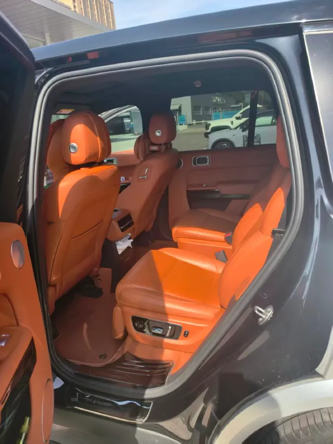 2023 Li L8 Range Extended 154HP REEV 40.9KWH,autocango,china used car exporter,china ev exporter,chinese used car exporter,chinese used ev exporter