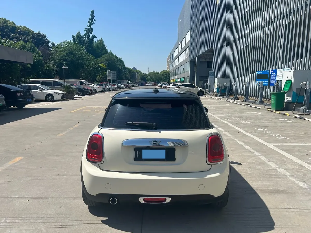 2016 MINI MINI 1.2T 102HP L3 6AT,autocango,china used car exporter,china ev exporter,chinese used car exporter,chinese used ev exporter