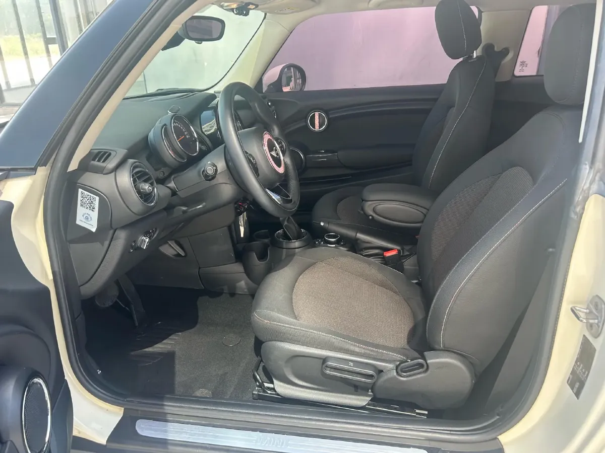 2016 MINI MINI 1.2T 102HP L3 6AT,autocango,china used car exporter,china ev exporter,chinese used car exporter,chinese used ev exporter