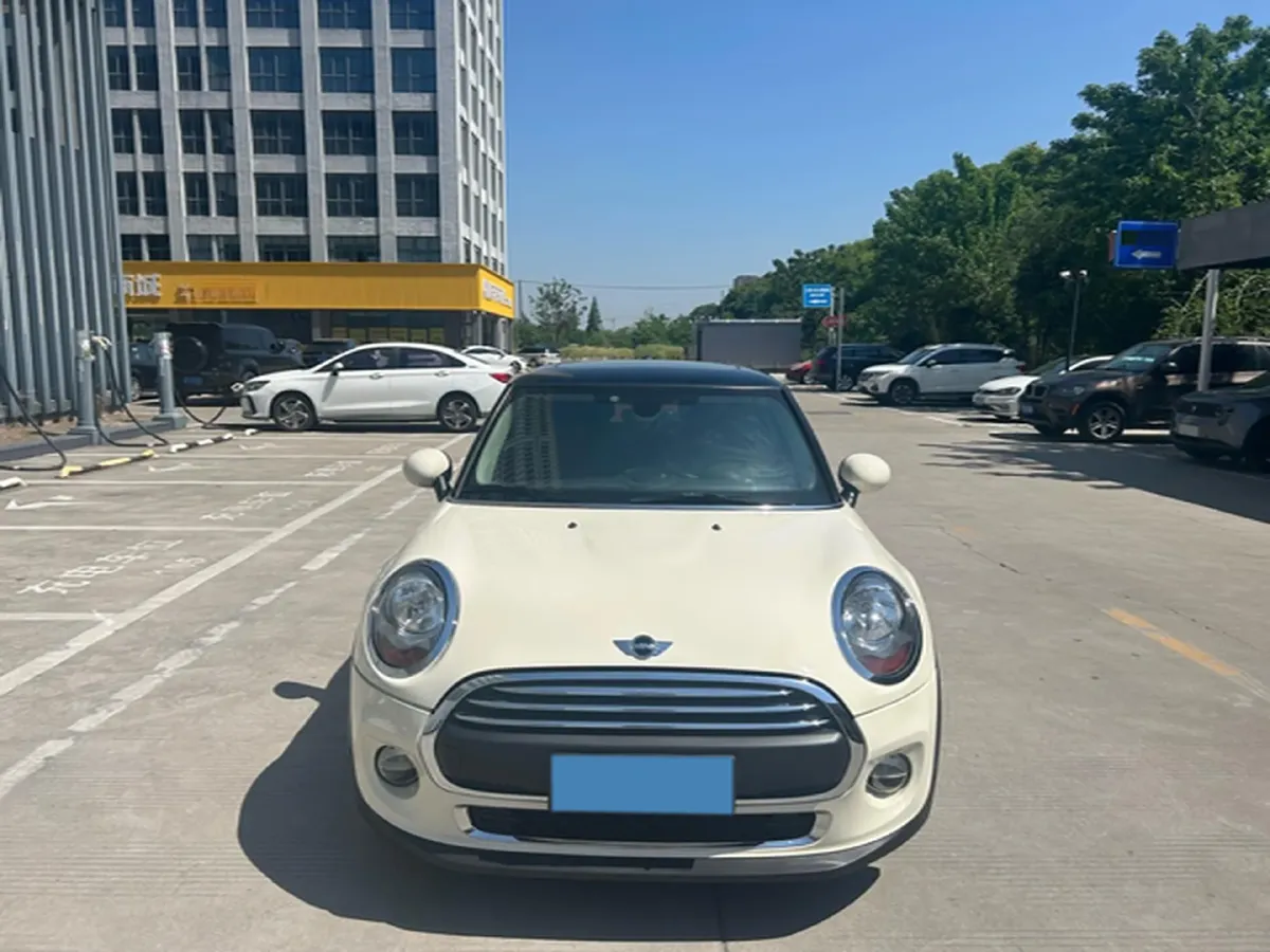 2016 MINI MINI 1.2T 102HP L3 6AT,autocango,china used car exporter,china ev exporter,chinese used car exporter,chinese used ev exporter
