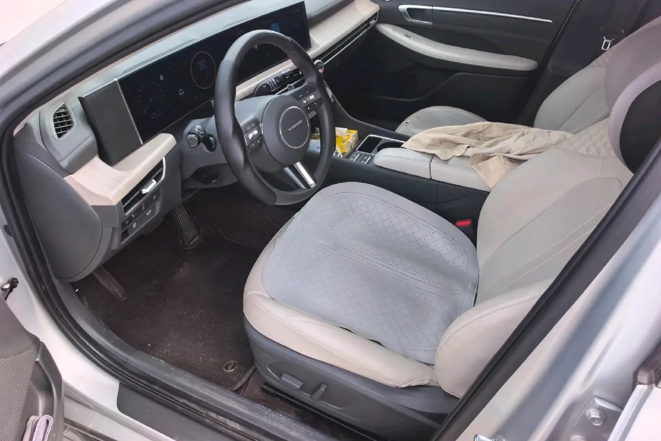 2024 Hyundai Sonata 1.5T 170HP L4 8AT,autocango,china used car exporter,china ev exporter,chinese used car exporter,chinese used ev exporter