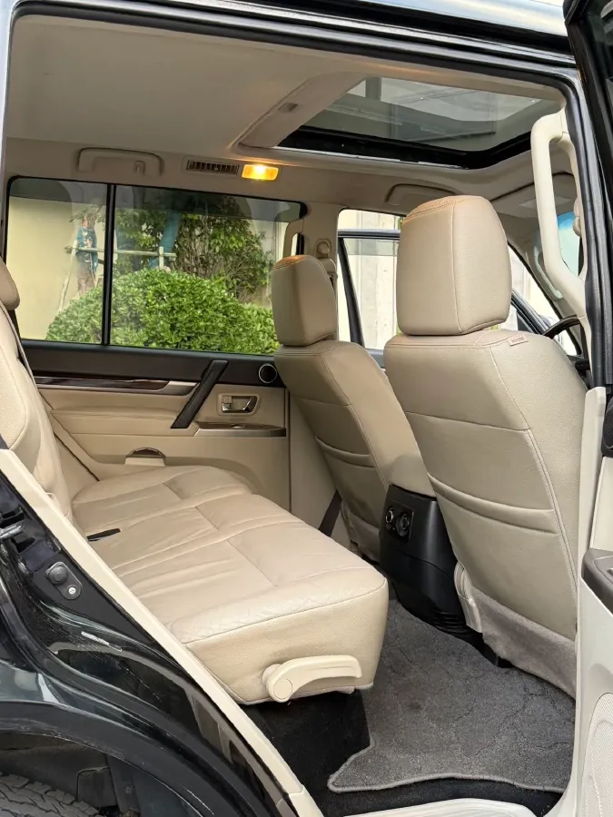 2017 Honda Jade 1.8L 141HP L4 5AT,autocango,china used car exporter,china ev exporter,chinese used car exporter,chinese used ev exporter
