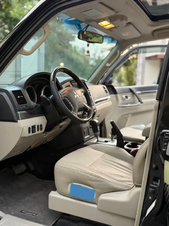 2017 Honda Jade 1.8L 141HP L4 5AT,autocango,china used car exporter,china ev exporter,chinese used car exporter,chinese used ev exporter