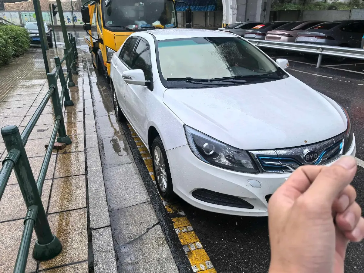 2018 BYD e5 BEV 60.48KWH,autocango,china used car exporter,china ev exporter,chinese used car exporter,chinese used ev exporter