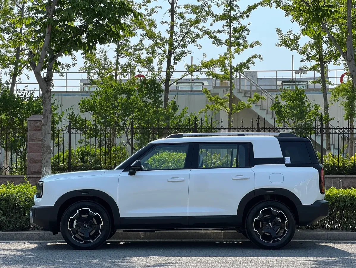 2024 Beijing BJ30 1.5T 158HP L4 2DHT Hybrid,autocango,china used car exporter,china ev exporter,chinese used car exporter,chinese used ev exporter