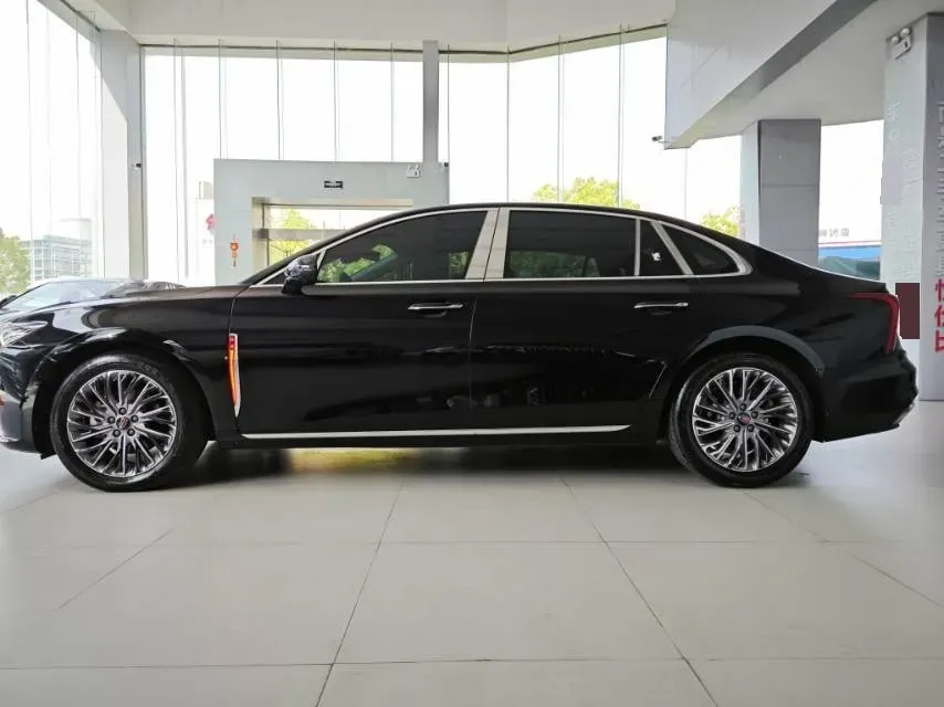 2023 HongQi H5 2.0T 224HP L4 8AT,autocango,china used car exporter,china ev exporter,chinese used car exporter,chinese used ev exporter