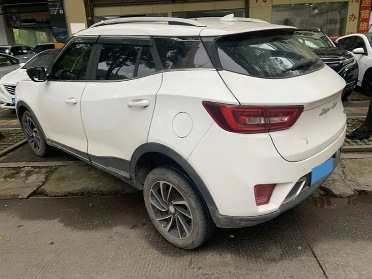 2017 Zotye T300 1.5L 112HP L4 5MT,autocango,china used car exporter,china ev exporter,chinese used car exporter,chinese used ev exporter