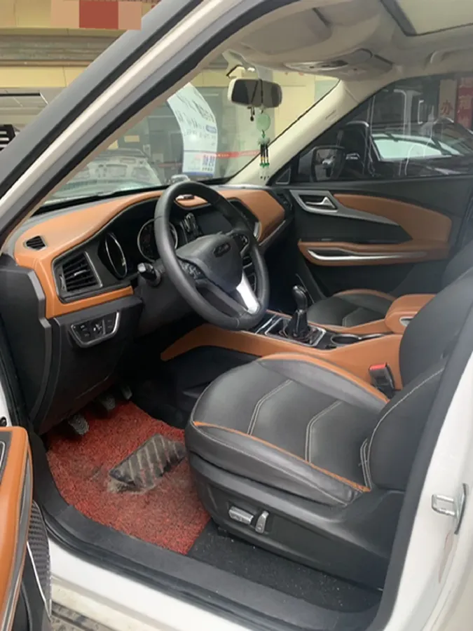 2017 Zotye T300 1.5L 112HP L4 5MT,autocango,china used car exporter,china ev exporter,chinese used car exporter,chinese used ev exporter