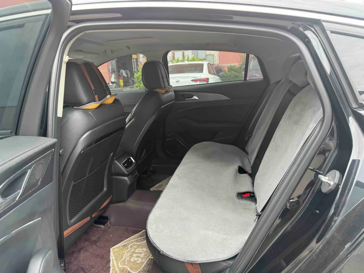 2020 HongQi H5 1.8T 197HP L4 6AT,autocango,china used car exporter,china ev exporter,chinese used car exporter,chinese used ev exporter