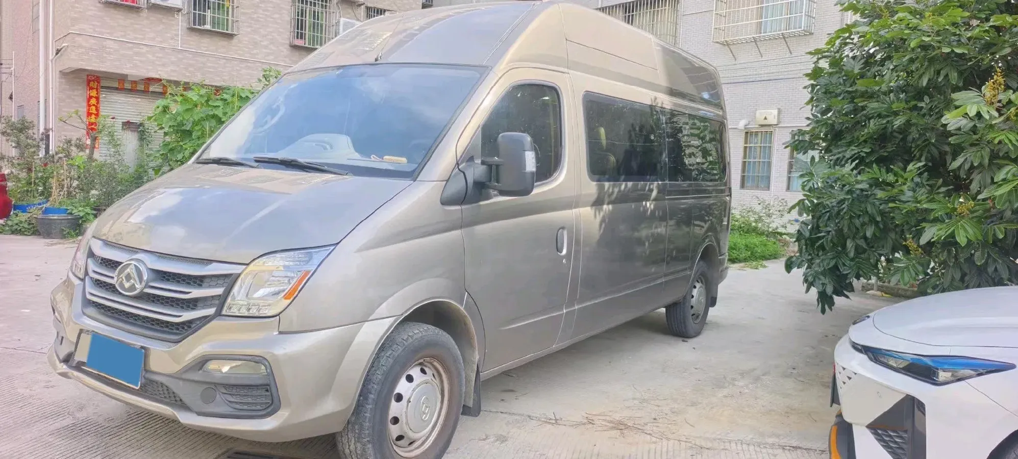 2013 MAXUS XinTu V80 2.5T 136HP L4 5MT,autocango,china used car exporter,china ev exporter,chinese used car exporter,chinese used ev exporter