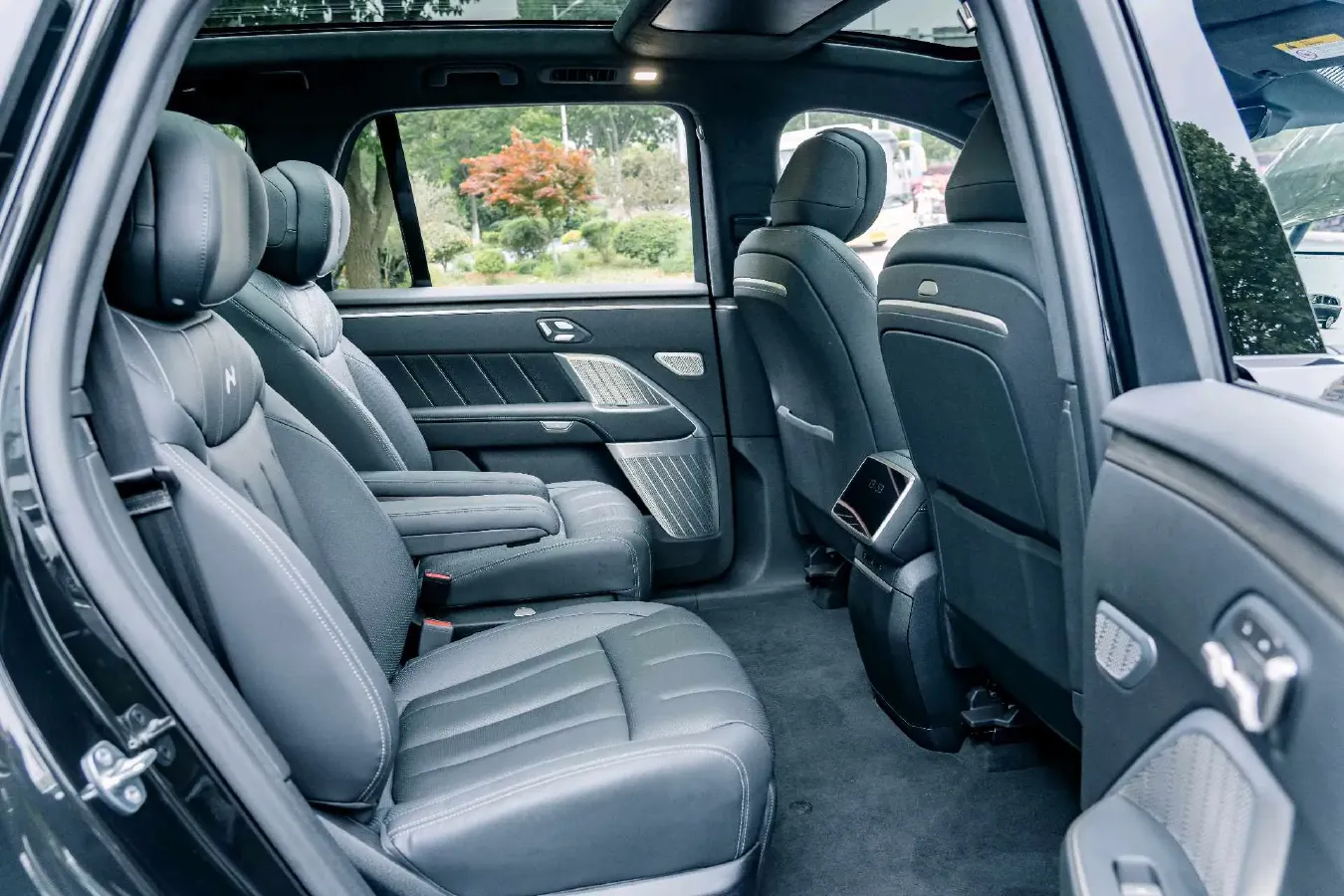 2025 ONVO L90 BEV,autocango,china used car exporter,china ev exporter,chinese used car exporter,chinese used ev exporter