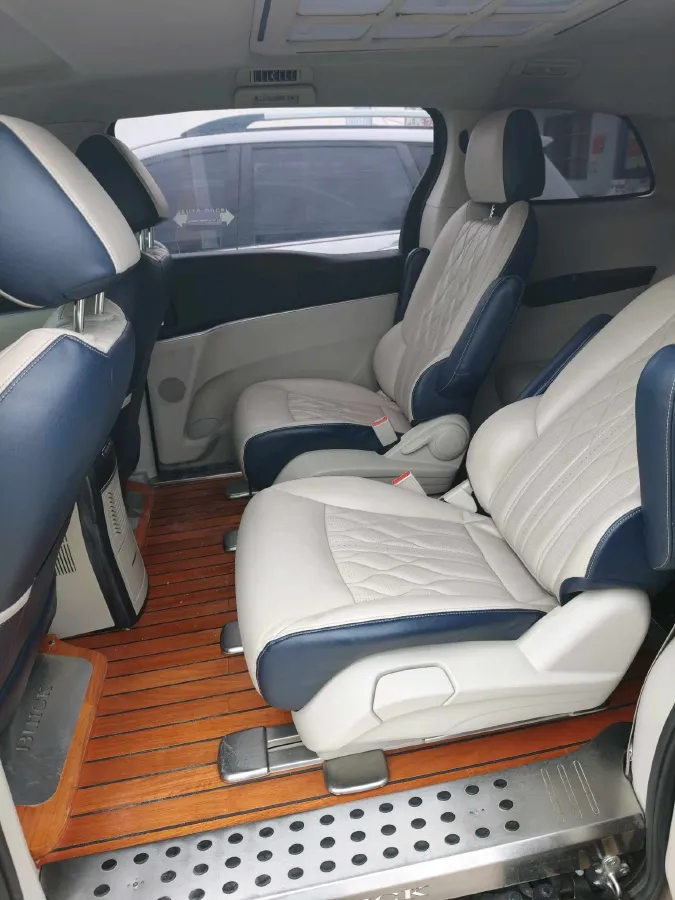 2021 Buick GL8 2.0T 237HP L4 9AT,autocango,china used car exporter,china ev exporter,chinese used car exporter,chinese used ev exporter