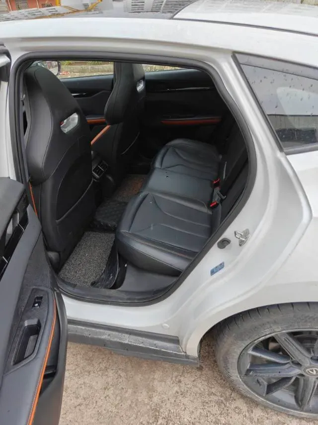 2023 ChangAn UNI-V 1.5T 188HP L4 7DCT,autocango,china used car exporter,china ev exporter,chinese used car exporter,chinese used ev exporter